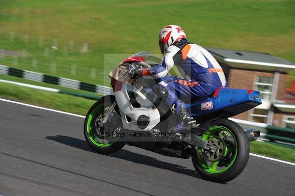 Motorcycle action photographs;cadwell;cadwell park photographs;event digital images;eventdigitalimages;motor racing louth lincolnshire;no limits trackday;peter wileman photography;trackday;trackday digital images;trackday photos