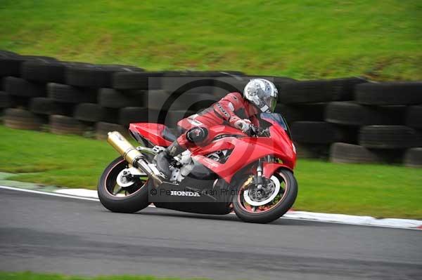 Motorcycle action photographs;cadwell;cadwell park photographs;event digital images;eventdigitalimages;motor racing louth lincolnshire;no limits trackday;peter wileman photography;trackday;trackday digital images;trackday photos