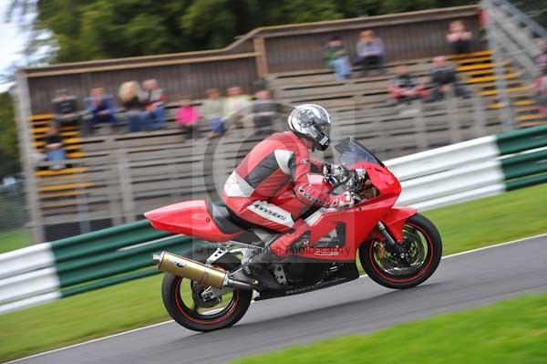 Motorcycle action photographs;cadwell;cadwell park photographs;event digital images;eventdigitalimages;motor racing louth lincolnshire;no limits trackday;peter wileman photography;trackday;trackday digital images;trackday photos