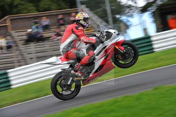 Motorcycle action photographs;cadwell;cadwell park photographs;event digital images;eventdigitalimages;motor racing louth lincolnshire;no limits trackday;peter wileman photography;trackday;trackday digital images;trackday photos