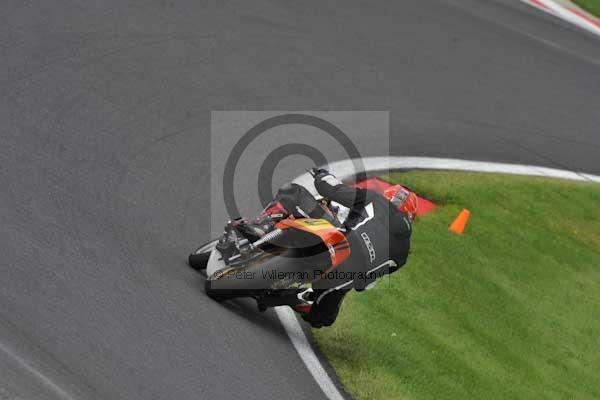 Motorcycle action photographs;cadwell;cadwell park photographs;event digital images;eventdigitalimages;motor racing louth lincolnshire;no limits trackday;peter wileman photography;trackday;trackday digital images;trackday photos