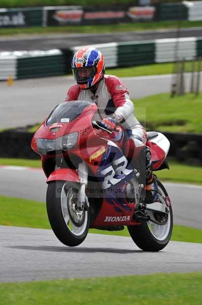 Motorcycle action photographs;cadwell;cadwell park photographs;event digital images;eventdigitalimages;motor racing louth lincolnshire;no limits trackday;peter wileman photography;trackday;trackday digital images;trackday photos