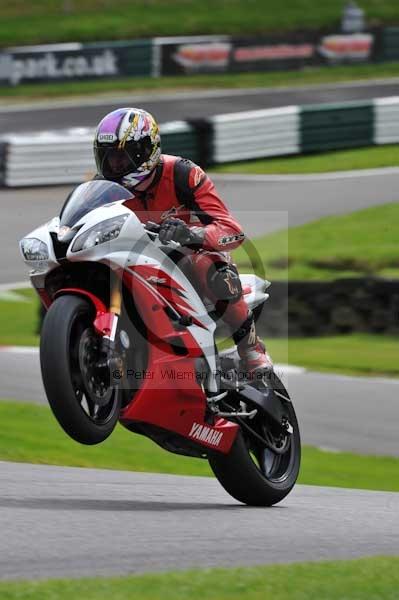 Motorcycle action photographs;cadwell;cadwell park photographs;event digital images;eventdigitalimages;motor racing louth lincolnshire;no limits trackday;peter wileman photography;trackday;trackday digital images;trackday photos