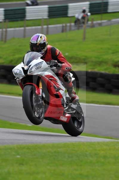 Motorcycle action photographs;cadwell;cadwell park photographs;event digital images;eventdigitalimages;motor racing louth lincolnshire;no limits trackday;peter wileman photography;trackday;trackday digital images;trackday photos