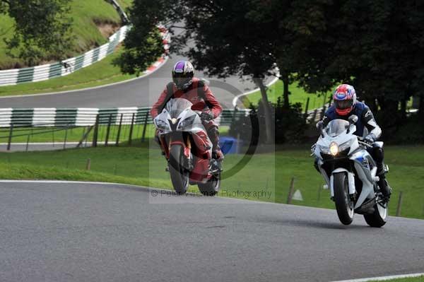 Motorcycle action photographs;cadwell;cadwell park photographs;event digital images;eventdigitalimages;motor racing louth lincolnshire;no limits trackday;peter wileman photography;trackday;trackday digital images;trackday photos