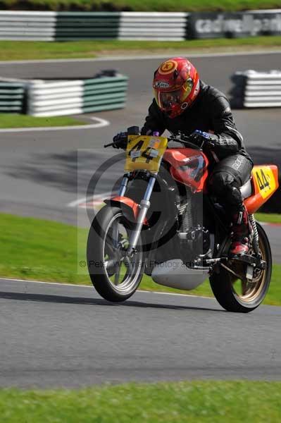 Motorcycle action photographs;cadwell;cadwell park photographs;event digital images;eventdigitalimages;motor racing louth lincolnshire;no limits trackday;peter wileman photography;trackday;trackday digital images;trackday photos