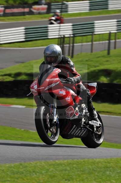 Motorcycle action photographs;cadwell;cadwell park photographs;event digital images;eventdigitalimages;motor racing louth lincolnshire;no limits trackday;peter wileman photography;trackday;trackday digital images;trackday photos