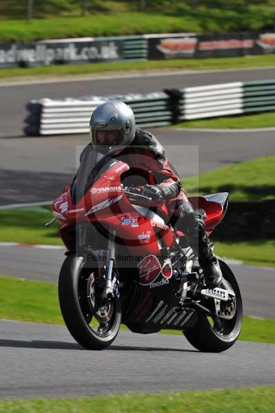 Motorcycle action photographs;cadwell;cadwell park photographs;event digital images;eventdigitalimages;motor racing louth lincolnshire;no limits trackday;peter wileman photography;trackday;trackday digital images;trackday photos