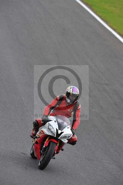 Motorcycle action photographs;cadwell;cadwell park photographs;event digital images;eventdigitalimages;motor racing louth lincolnshire;no limits trackday;peter wileman photography;trackday;trackday digital images;trackday photos