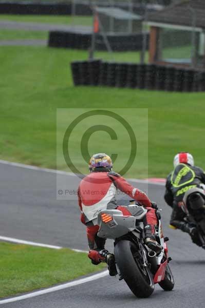 Motorcycle action photographs;cadwell;cadwell park photographs;event digital images;eventdigitalimages;motor racing louth lincolnshire;no limits trackday;peter wileman photography;trackday;trackday digital images;trackday photos