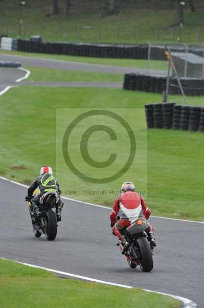 Motorcycle action photographs;cadwell;cadwell park photographs;event digital images;eventdigitalimages;motor racing louth lincolnshire;no limits trackday;peter wileman photography;trackday;trackday digital images;trackday photos