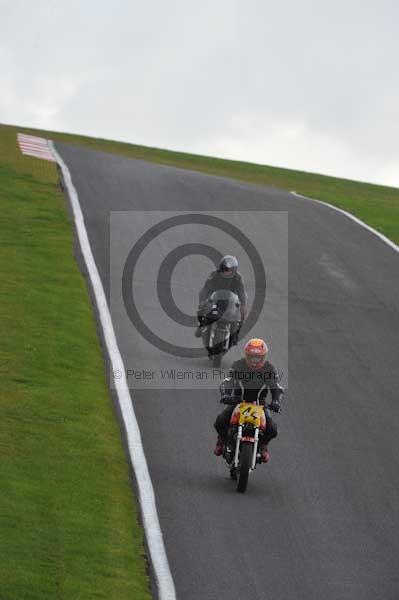 Motorcycle action photographs;cadwell;cadwell park photographs;event digital images;eventdigitalimages;motor racing louth lincolnshire;no limits trackday;peter wileman photography;trackday;trackday digital images;trackday photos