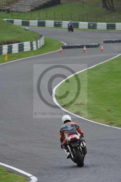 Motorcycle action photographs;cadwell;cadwell park photographs;event digital images;eventdigitalimages;motor racing louth lincolnshire;no limits trackday;peter wileman photography;trackday;trackday digital images;trackday photos