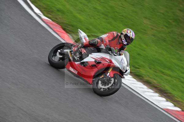 Motorcycle action photographs;cadwell;cadwell park photographs;event digital images;eventdigitalimages;motor racing louth lincolnshire;no limits trackday;peter wileman photography;trackday;trackday digital images;trackday photos