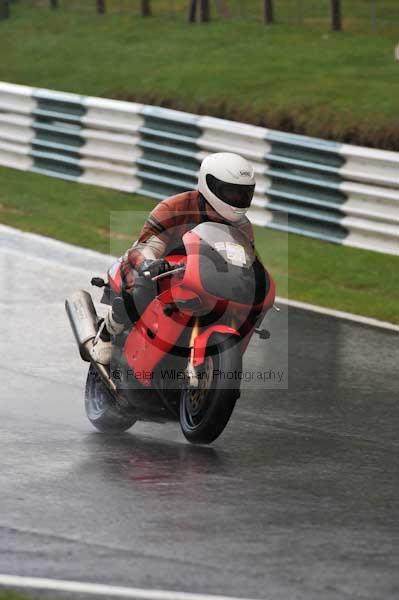 Motorcycle action photographs;cadwell;cadwell park photographs;event digital images;eventdigitalimages;motor racing louth lincolnshire;no limits trackday;peter wileman photography;trackday;trackday digital images;trackday photos