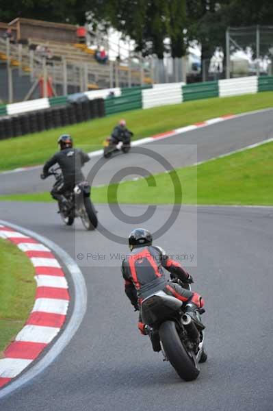 Motorcycle action photographs;cadwell;cadwell park photographs;event digital images;eventdigitalimages;motor racing louth lincolnshire;no limits trackday;peter wileman photography;trackday;trackday digital images;trackday photos