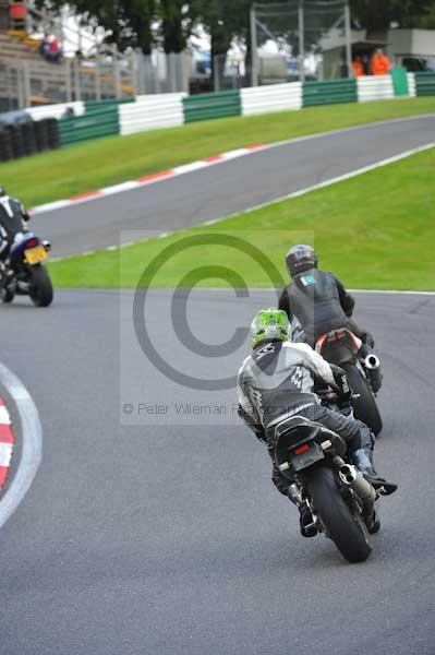 Motorcycle action photographs;cadwell;cadwell park photographs;event digital images;eventdigitalimages;motor racing louth lincolnshire;no limits trackday;peter wileman photography;trackday;trackday digital images;trackday photos