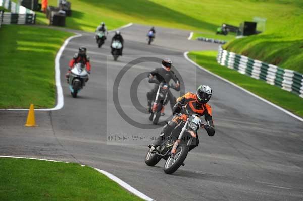 Motorcycle action photographs;cadwell;cadwell park photographs;event digital images;eventdigitalimages;motor racing louth lincolnshire;no limits trackday;peter wileman photography;trackday;trackday digital images;trackday photos
