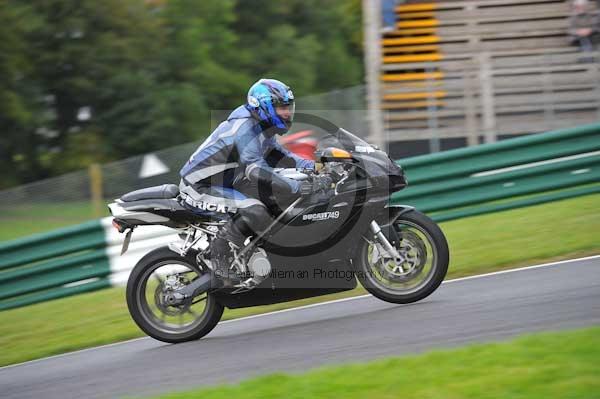 Motorcycle action photographs;cadwell;cadwell park photographs;event digital images;eventdigitalimages;motor racing louth lincolnshire;no limits trackday;peter wileman photography;trackday;trackday digital images;trackday photos