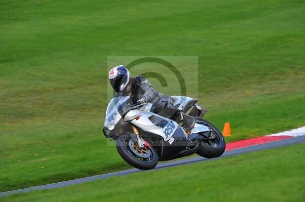 Motorcycle action photographs;cadwell;cadwell park photographs;event digital images;eventdigitalimages;motor racing louth lincolnshire;no limits trackday;peter wileman photography;trackday;trackday digital images;trackday photos