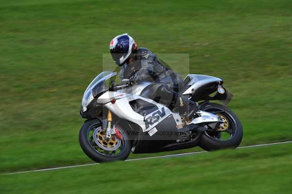 Motorcycle action photographs;cadwell;cadwell park photographs;event digital images;eventdigitalimages;motor racing louth lincolnshire;no limits trackday;peter wileman photography;trackday;trackday digital images;trackday photos