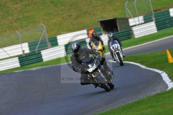 Motorcycle action photographs;cadwell;cadwell park photographs;event digital images;eventdigitalimages;motor racing louth lincolnshire;no limits trackday;peter wileman photography;trackday;trackday digital images;trackday photos