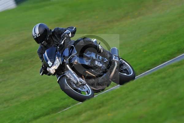 Motorcycle action photographs;cadwell;cadwell park photographs;event digital images;eventdigitalimages;motor racing louth lincolnshire;no limits trackday;peter wileman photography;trackday;trackday digital images;trackday photos