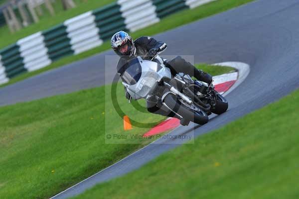 Motorcycle action photographs;cadwell;cadwell park photographs;event digital images;eventdigitalimages;motor racing louth lincolnshire;no limits trackday;peter wileman photography;trackday;trackday digital images;trackday photos