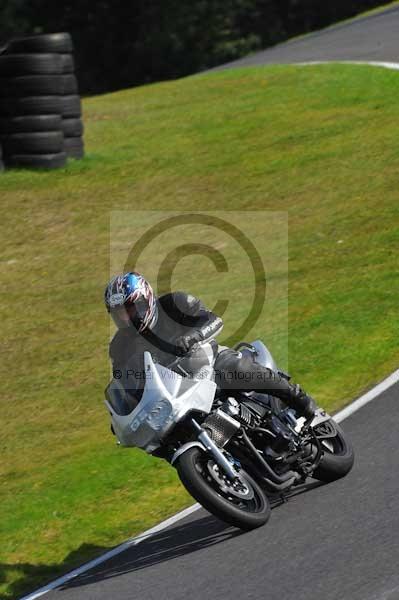 Motorcycle action photographs;cadwell;cadwell park photographs;event digital images;eventdigitalimages;motor racing louth lincolnshire;no limits trackday;peter wileman photography;trackday;trackday digital images;trackday photos