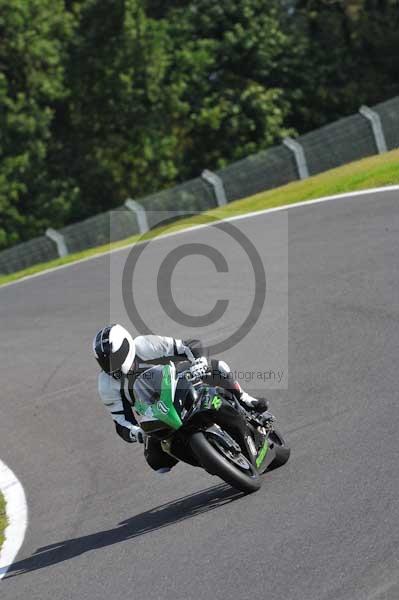 Motorcycle action photographs;cadwell;cadwell park photographs;event digital images;eventdigitalimages;motor racing louth lincolnshire;no limits trackday;peter wileman photography;trackday;trackday digital images;trackday photos