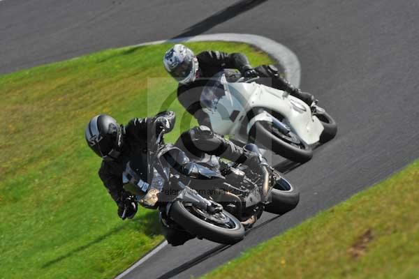 Motorcycle action photographs;cadwell;cadwell park photographs;event digital images;eventdigitalimages;motor racing louth lincolnshire;no limits trackday;peter wileman photography;trackday;trackday digital images;trackday photos