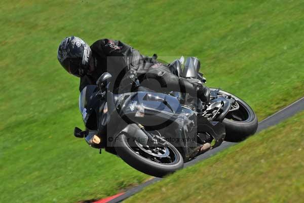 Motorcycle action photographs;cadwell;cadwell park photographs;event digital images;eventdigitalimages;motor racing louth lincolnshire;no limits trackday;peter wileman photography;trackday;trackday digital images;trackday photos