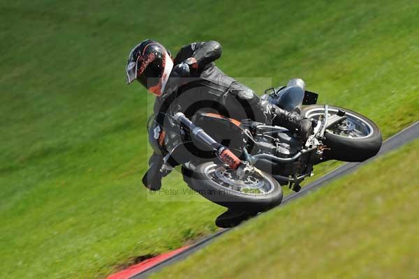 Motorcycle action photographs;cadwell;cadwell park photographs;event digital images;eventdigitalimages;motor racing louth lincolnshire;no limits trackday;peter wileman photography;trackday;trackday digital images;trackday photos