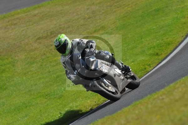 Motorcycle action photographs;cadwell;cadwell park photographs;event digital images;eventdigitalimages;motor racing louth lincolnshire;no limits trackday;peter wileman photography;trackday;trackday digital images;trackday photos