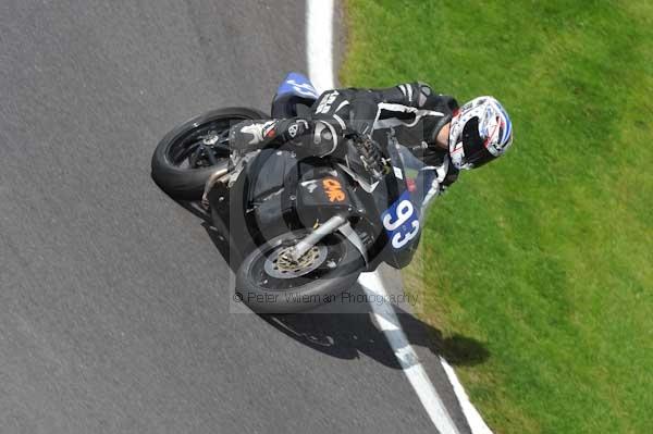 Motorcycle action photographs;cadwell;cadwell park photographs;event digital images;eventdigitalimages;motor racing louth lincolnshire;no limits trackday;peter wileman photography;trackday;trackday digital images;trackday photos