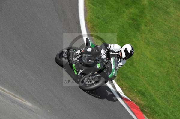 Motorcycle action photographs;cadwell;cadwell park photographs;event digital images;eventdigitalimages;motor racing louth lincolnshire;no limits trackday;peter wileman photography;trackday;trackday digital images;trackday photos