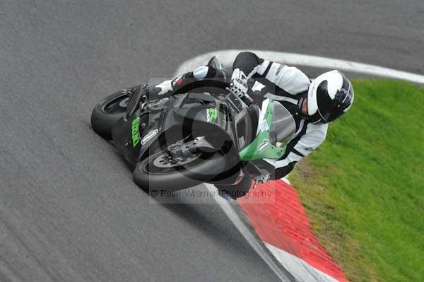 Motorcycle action photographs;cadwell;cadwell park photographs;event digital images;eventdigitalimages;motor racing louth lincolnshire;no limits trackday;peter wileman photography;trackday;trackday digital images;trackday photos