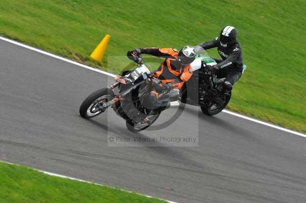 Motorcycle action photographs;cadwell;cadwell park photographs;event digital images;eventdigitalimages;motor racing louth lincolnshire;no limits trackday;peter wileman photography;trackday;trackday digital images;trackday photos