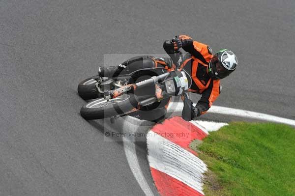 Motorcycle action photographs;cadwell;cadwell park photographs;event digital images;eventdigitalimages;motor racing louth lincolnshire;no limits trackday;peter wileman photography;trackday;trackday digital images;trackday photos