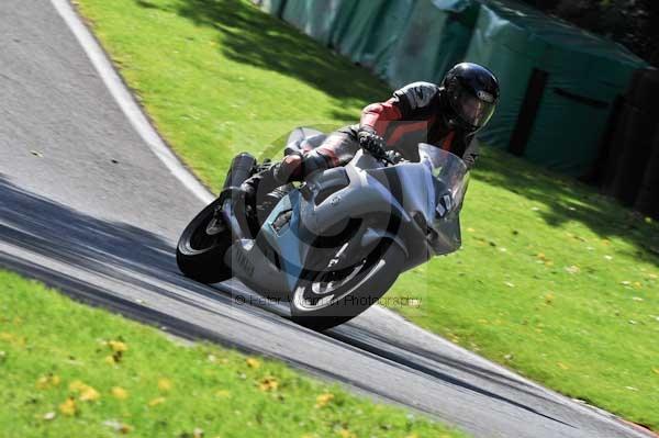 Motorcycle action photographs;cadwell;cadwell park photographs;event digital images;eventdigitalimages;motor racing louth lincolnshire;no limits trackday;peter wileman photography;trackday;trackday digital images;trackday photos