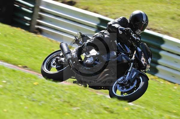 Motorcycle action photographs;cadwell;cadwell park photographs;event digital images;eventdigitalimages;motor racing louth lincolnshire;no limits trackday;peter wileman photography;trackday;trackday digital images;trackday photos