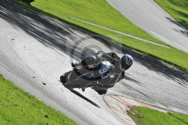 Motorcycle action photographs;cadwell;cadwell park photographs;event digital images;eventdigitalimages;motor racing louth lincolnshire;no limits trackday;peter wileman photography;trackday;trackday digital images;trackday photos