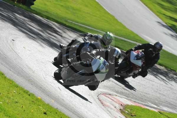 Motorcycle action photographs;cadwell;cadwell park photographs;event digital images;eventdigitalimages;motor racing louth lincolnshire;no limits trackday;peter wileman photography;trackday;trackday digital images;trackday photos
