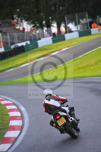 Motorcycle action photographs;cadwell;cadwell park photographs;event digital images;eventdigitalimages;motor racing louth lincolnshire;no limits trackday;peter wileman photography;trackday;trackday digital images;trackday photos