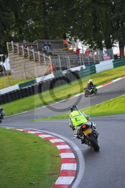 Motorcycle action photographs;cadwell;cadwell park photographs;event digital images;eventdigitalimages;motor racing louth lincolnshire;no limits trackday;peter wileman photography;trackday;trackday digital images;trackday photos