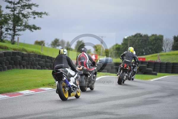 Motorcycle action photographs;cadwell;cadwell park photographs;event digital images;eventdigitalimages;motor racing louth lincolnshire;no limits trackday;peter wileman photography;trackday;trackday digital images;trackday photos