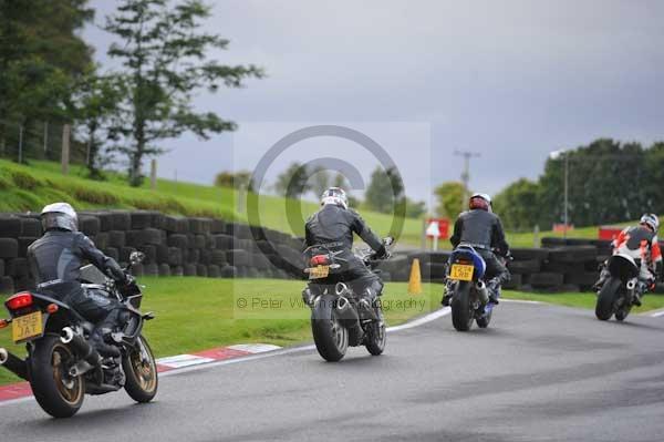 Motorcycle action photographs;cadwell;cadwell park photographs;event digital images;eventdigitalimages;motor racing louth lincolnshire;no limits trackday;peter wileman photography;trackday;trackday digital images;trackday photos