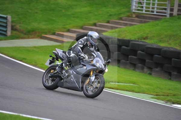 Motorcycle action photographs;cadwell;cadwell park photographs;event digital images;eventdigitalimages;motor racing louth lincolnshire;no limits trackday;peter wileman photography;trackday;trackday digital images;trackday photos