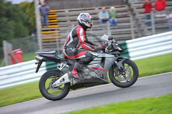 Motorcycle action photographs;cadwell;cadwell park photographs;event digital images;eventdigitalimages;motor racing louth lincolnshire;no limits trackday;peter wileman photography;trackday;trackday digital images;trackday photos