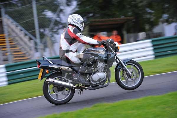 Motorcycle action photographs;cadwell;cadwell park photographs;event digital images;eventdigitalimages;motor racing louth lincolnshire;no limits trackday;peter wileman photography;trackday;trackday digital images;trackday photos